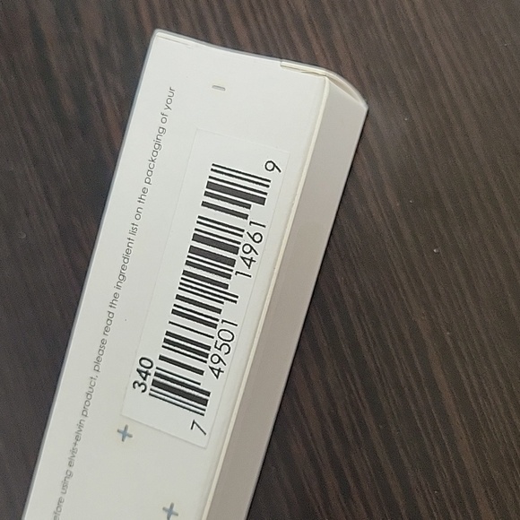 Elvis + Elvin Floral Liquid Lipstick 340 Brick Red New In Box - Picture 2 of 5